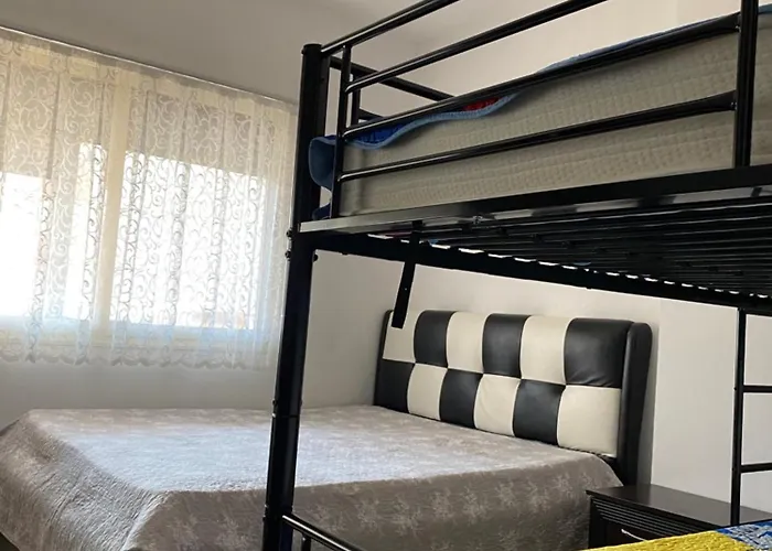 Troy's Appartement *